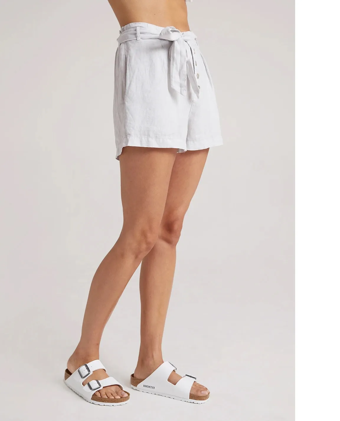 Bella Dahl - Belted Button Front Short in Silverstone